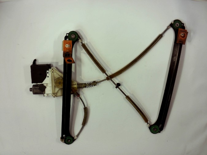 ELEVALUNAS DELANTERO IZQUIERDO AUDI A3 2005