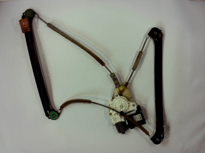ELEVALUNAS DELANTERO DERECHO AUDI A3 2005
