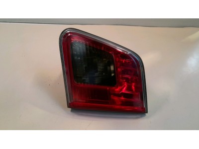 PILOTO TRASERO DERECHO TOYOTA AVENSIS ROJO / FUME 2010