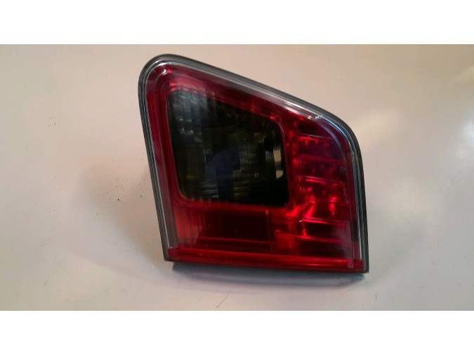 PILOTO TRASERO DERECHO TOYOTA AVENSIS ROJO / FUME 2010