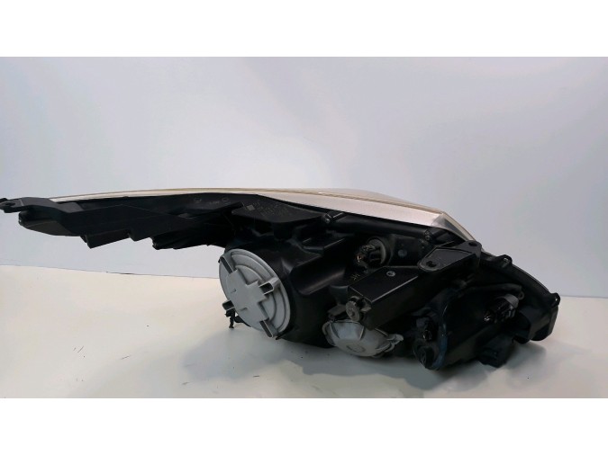 FARO DELANTERO IZQUIERDO TOYOTA AVENSIS 2010