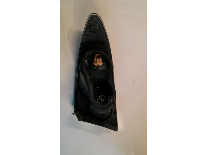 PILOTO TRASERO IZQUIERDO MAZDA 6 2005