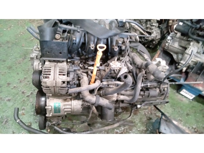 MOTOR CON ACCESORIOS Y CAJA DE CAMBIOS VOLKSWAGEN GOLF 2000