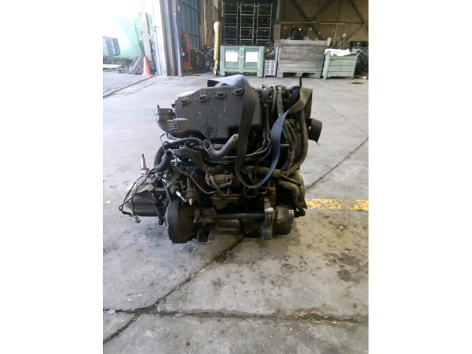 MOTOR CON ACCESORIOS Y CAJA DE CAMBIOS PEUGEOT 308