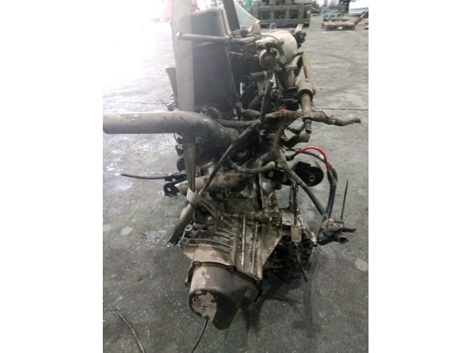 MOTOR CON ACCESORIOS Y CAJA DE CAMBIOS HYUNDAI ATOS 1999