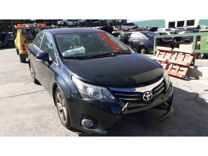 PILOTO TRASERO DERECHO TOYOTA AVENSIS 2015