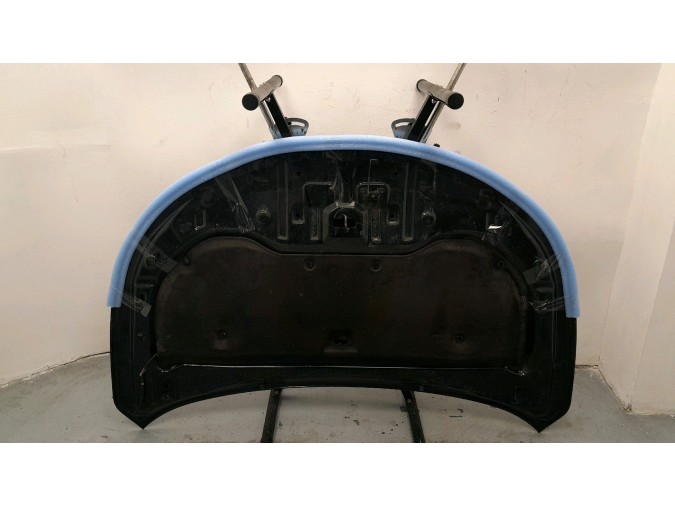 CAPOT TOYOTA AVENSIS NEGRO 2015