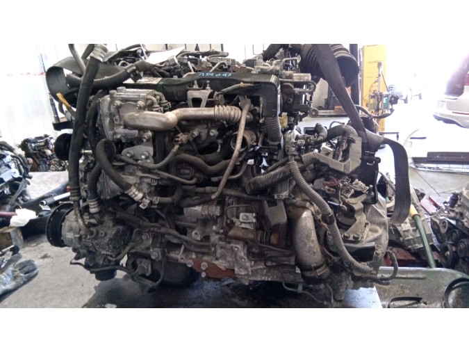 MOTOR CON ACCESORIOS Y CAJA DE CAMBIOS TOYOTA AVENSIS 2015