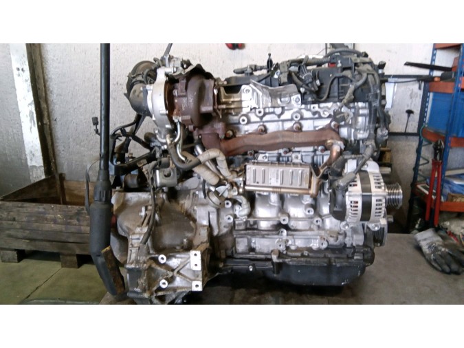 MOTOR CON ACCESORIOS Y CAJA DE CAMBIOS TOYOTA AVENSIS 2015