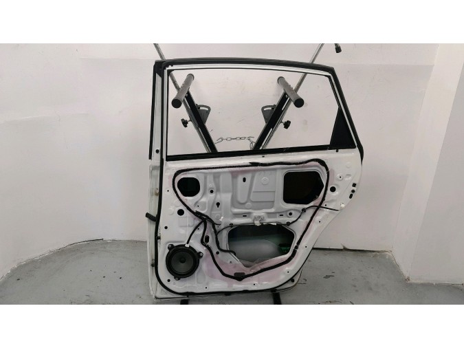 PUERTA TRASERA DERECHA TOYOTA PRIUS BLANCO 2019