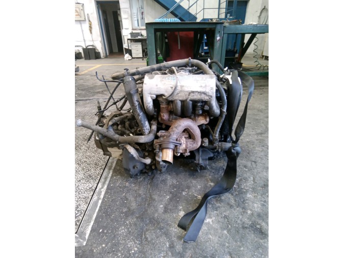 MOTOR CON ACCESORIOS Y CAJA DE CAMBIOS PEUGEOT EXPERT 2000