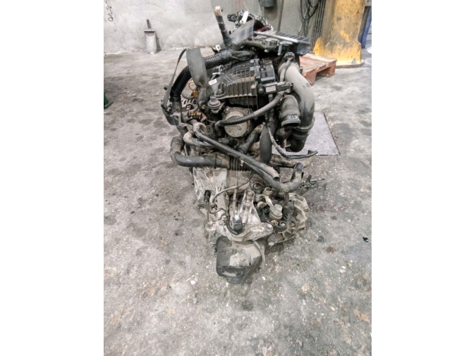 MOTOR CON ACCESORIOS SIN CAJA DE CAMBIOS DACIA LOGAN 2007