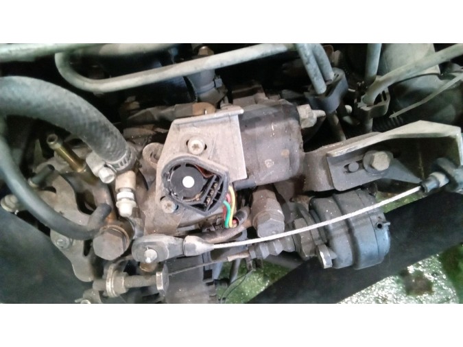 MOTOR CON ACCESORIOS SIN CAJA DE CAMBIOS VOLKSWAGEN POLO 1996