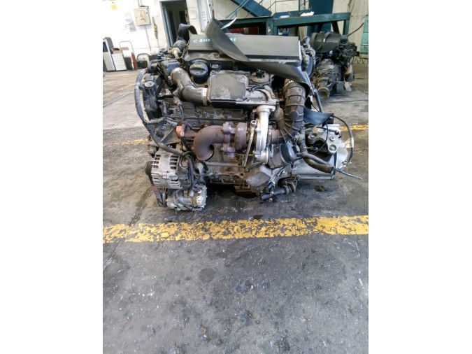 MOTOR CON ACCESORIOS Y CAJA DE CAMBIOS CITROEN C3