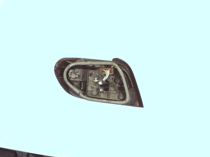 PILOTO TRASERO IZQUIERDO CITROEN XSARA 2001
