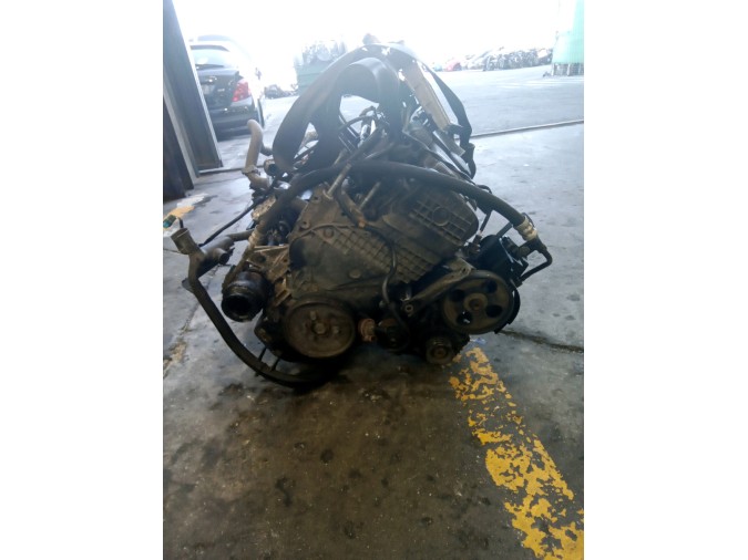 MOTOR CON ACCESORIOS Y CAJA DE CAMBIOS CITROEN XSARA 2001