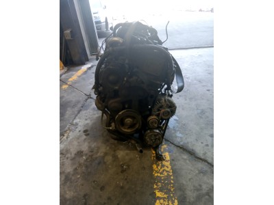 MOTOR CON ACCESORIOS Y CAJA DE CAMBIOS CITROEN C2