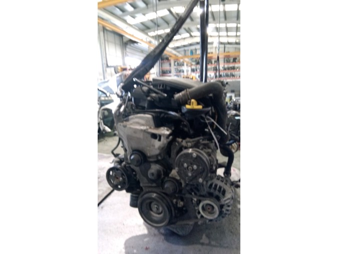 MOTOR CON ACCESORIOS Y CAJA DE CAMBIOS DACIA SANDERO