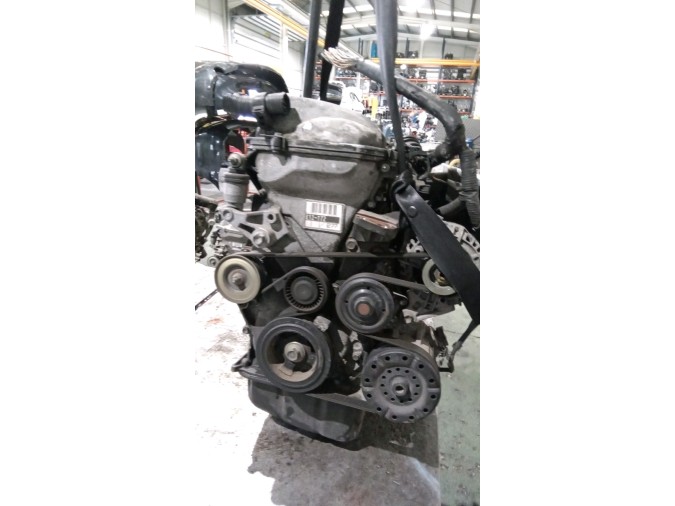 MOTOR CON ACCESORIOS Y CAJA DE CAMBIOS TOYOTA AVENSIS 2004