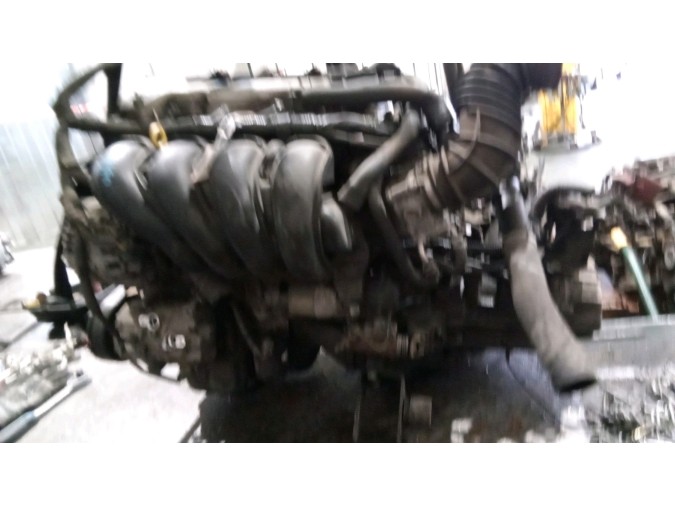 MOTOR CON ACCESORIOS Y CAJA DE CAMBIOS TOYOTA AVENSIS 2004