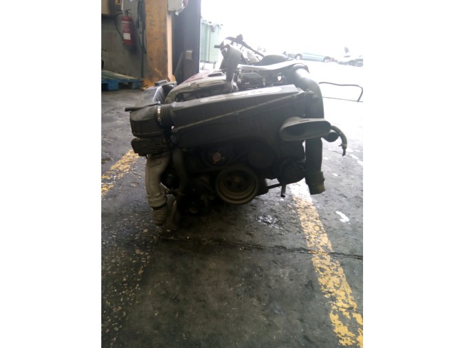 MOTOR CON ACCESORIOS Y CAJA DE CAMBIOS MERCEDES C 200 KOMPRESSOR 2000