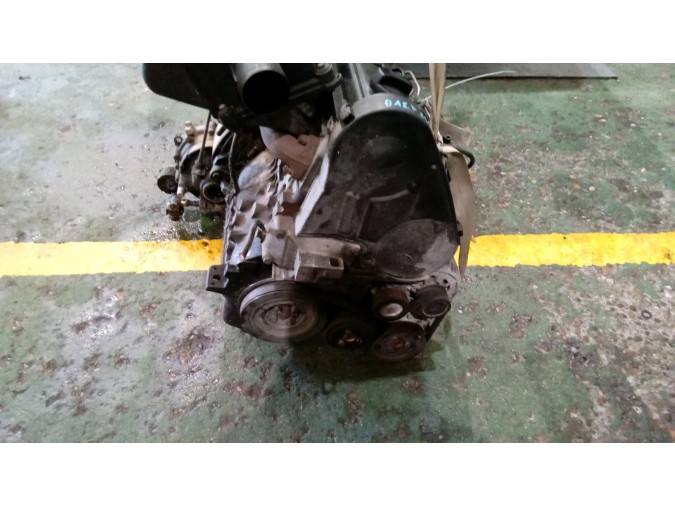 MOTOR CON ACCESORIOS Y CAJA DE CAMBIOS SKODA FELICIA 1998