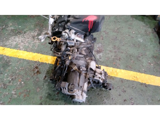 MOTOR CON ACCESORIOS Y CAJA DE CAMBIOS SKODA FELICIA 1998