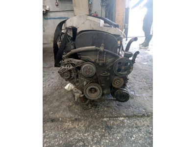 MOTOR CON ACCESORIOS Y CAJA DE CAMBIOS MITSUBISHI SPACE WAGON 2000