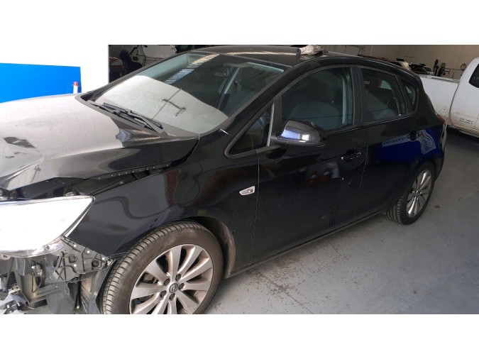 Radiador motor OPEL ASTRA 2011