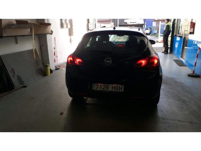 Radiador motor OPEL ASTRA 2011