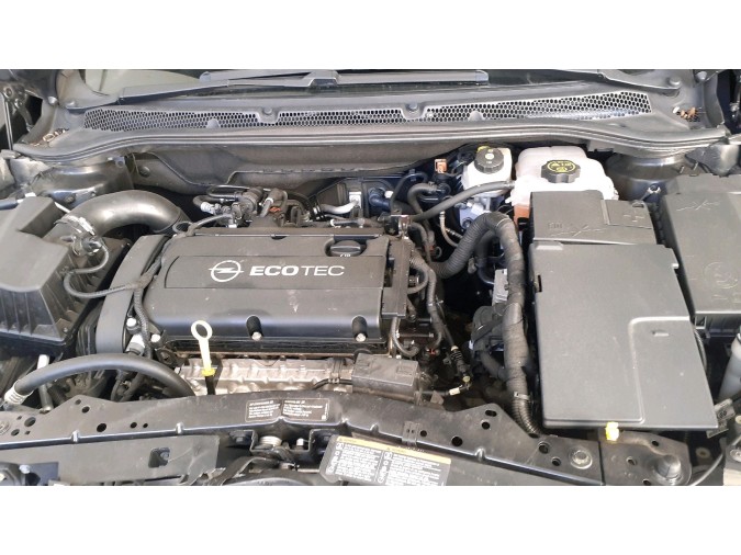 Radiador motor OPEL ASTRA 2011