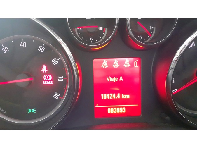 MANDO ELEVALUNAS DELANTERO DERECHO OPEL ASTRA 2011