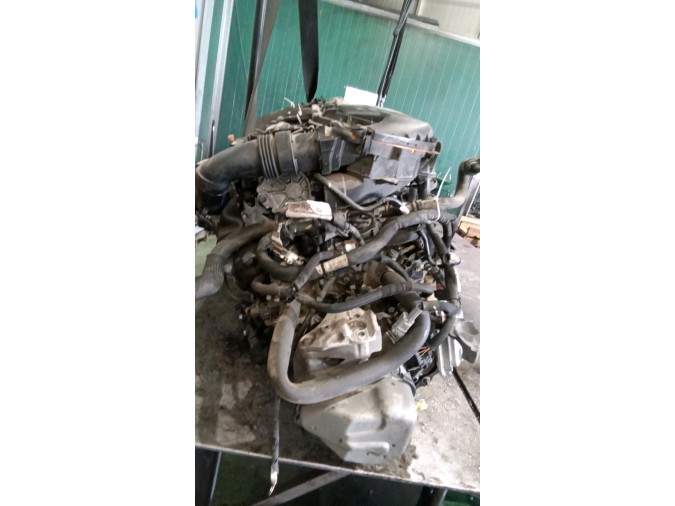 MOTOR CON ACCESORIOS Y CAJA DE CAMBIOS CITROEN C3 2014