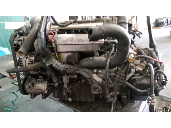 MOTOR CON ACCESORIOS SIN CAJA DE CAMBIOS VOLVO C70 1998
