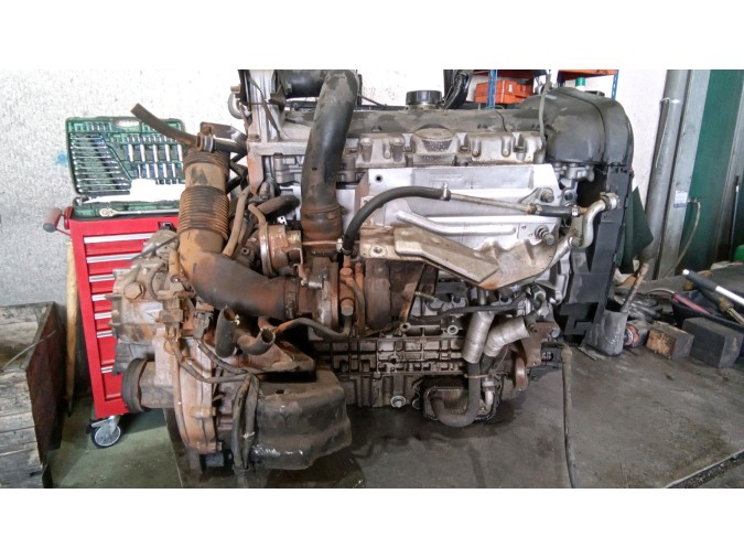 MOTOR CON ACCESORIOS SIN CAJA DE CAMBIOS VOLVO C70 1998