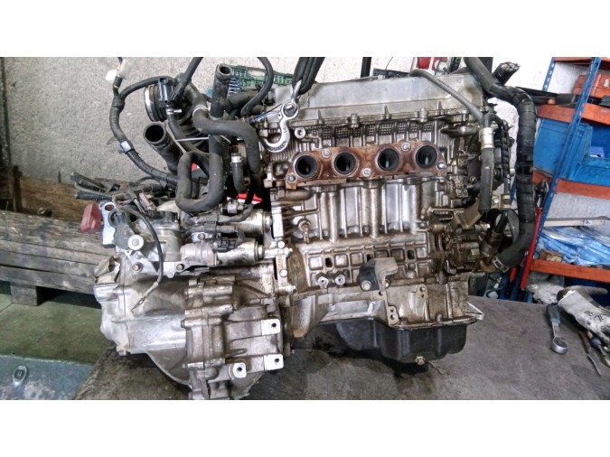 MOTOR CON ACCESORIOS Y CAJA DE CAMBIOS TOYOTA COROLLA 2004