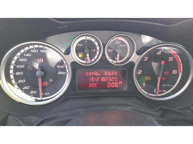 REJILLA DERECHA PARAGOLPES DELANTERO ALFA ROMEO MITO 2010