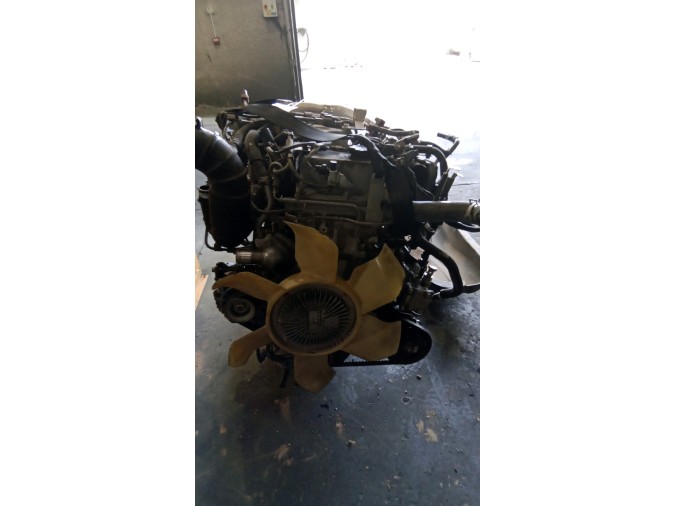 MOTOR CON ACCESORIOS Y CAJA DE CAMBIOS MITSUBISHI MONTERO 2016