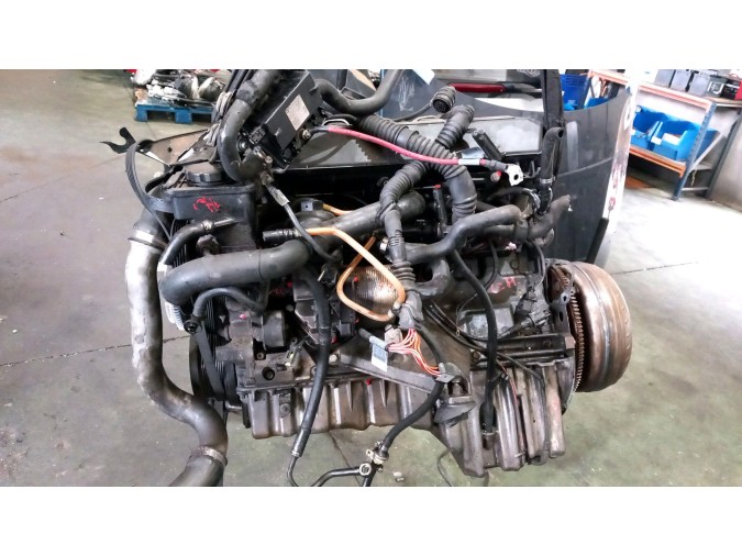 MOTOR CON ACCESORIOS Y CAJA DE CAMBIOS BMW 330D 2001