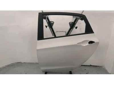 PUERTA TRASERA IZQUIERDA HYUNDAI I30 BLANCO 2014