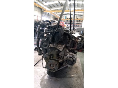 MOTOR CON ACCESORIOS Y CAJA DE CAMBIOS CITROEN C2