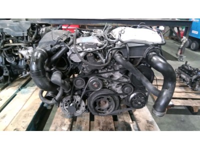 MOTOR CON ACCESORIOS SIN CAJA DE CAMBIOS MERCEDES C 220 CDI