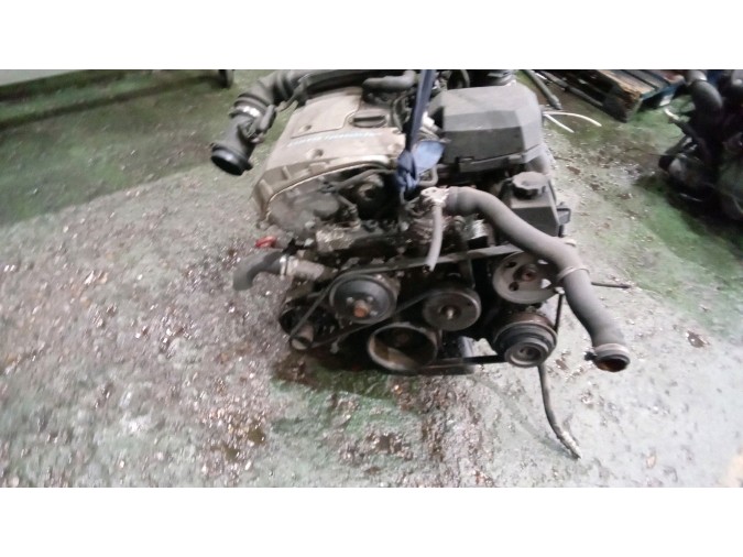 MOTOR CON ACCESORIOS SIN CAJA DE CAMBIOS MERCEDES CLK 200 1998