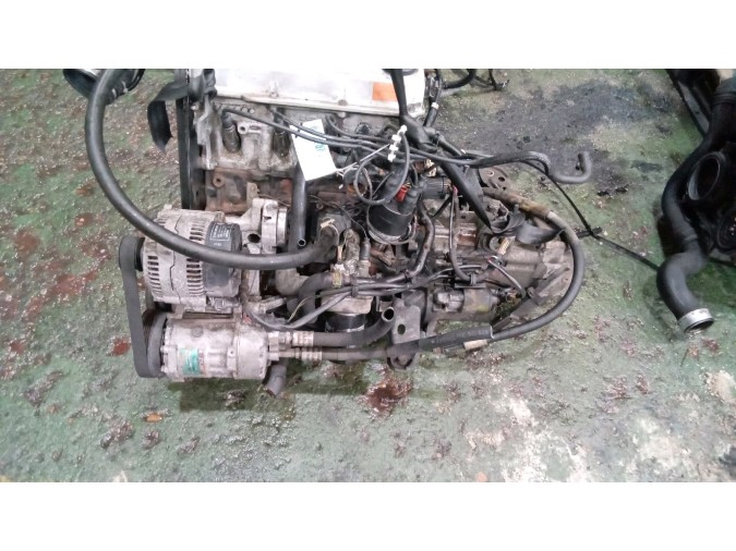 MOTOR CON ACCESORIOS Y CAJA DE CAMBIOS VOLKSWAGEN GOLF 1993