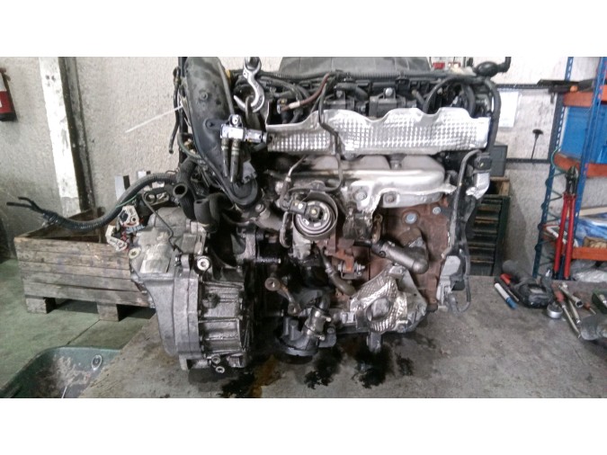 MOTOR CON ACCESORIOS Y CAJA DE CAMBIOS CITROEN C5