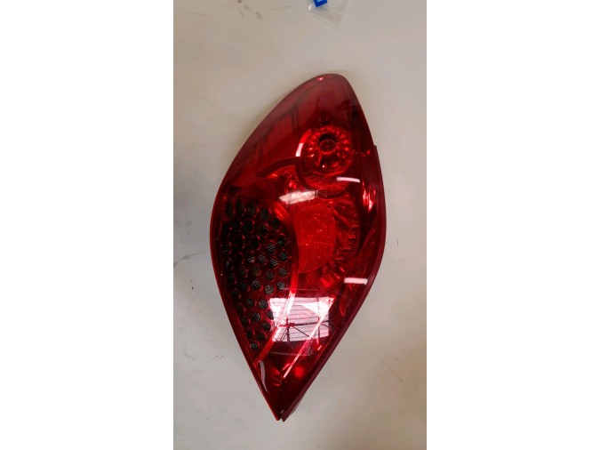 PILOTO TRASERO IZQUIERDO PEUGEOT 207 2008