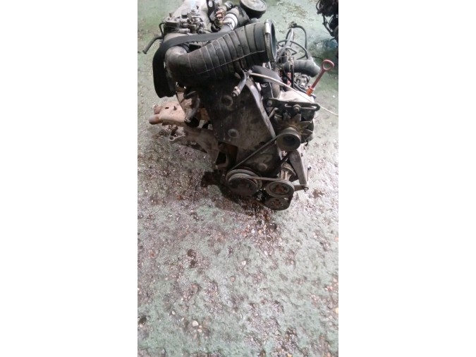 MOTOR CON ACCESORIOS Y CAJA DE CAMBIOS VOLKSWAGEN PASSAT 1990