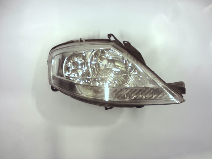 FARO DELANTERO DERECHO CITROEN C3 2005