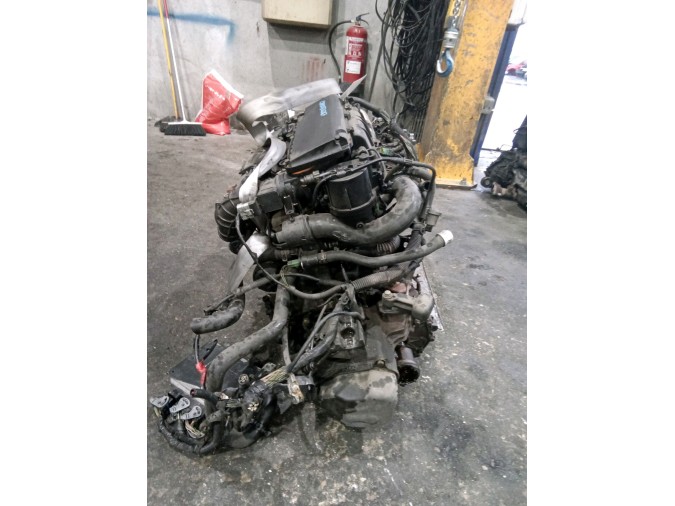 MOTOR CON ACCESORIOS Y CAJA DE CAMBIOS CITROEN C3
