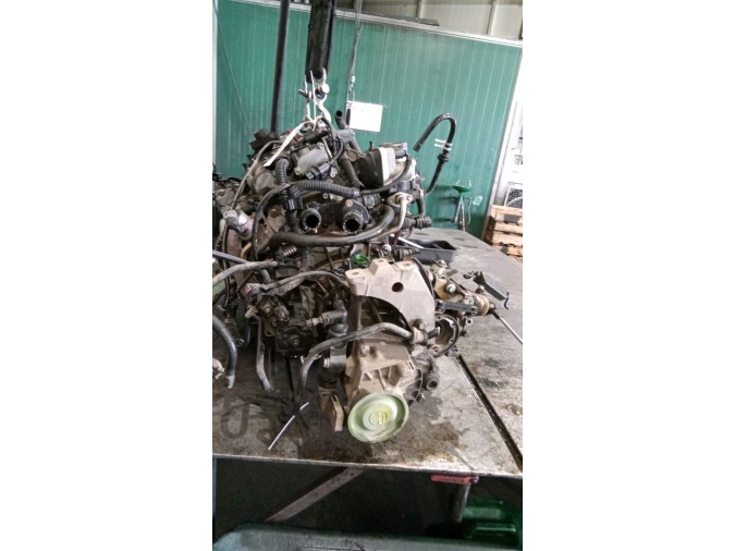 MOTOR CON ACCESORIOS Y CAJA DE CAMBIOS VOLKSWAGEN GOLF 2002